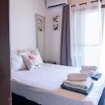 Beach House At Seafront Holiday home Meneou