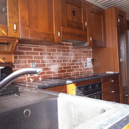 Case de vacanță Beach House At Seafront