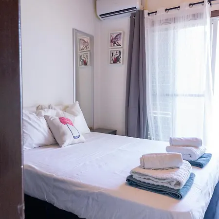 Beach House At Seafront Case de vacanță Meneou