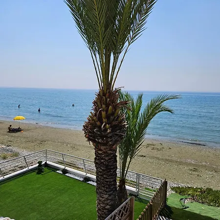 Beach House At Seafront Meneou