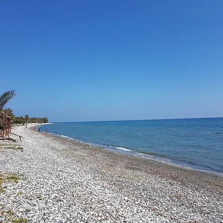 Beach House At Seafront Case de vacanță *