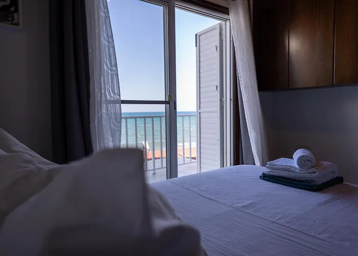 Beach House At Seafront Meneou